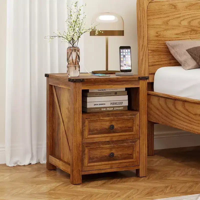 Table de chevet de ferme en bois de 45,7 cm avec station de charge et 2 tiroirs