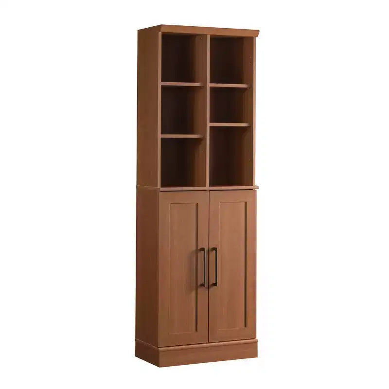 Meuble de rangement en bois avec étagères réglables et portes